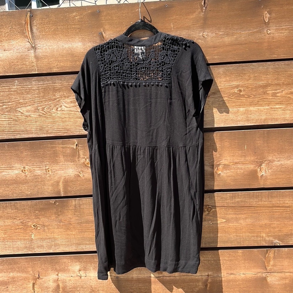 Black summer mini